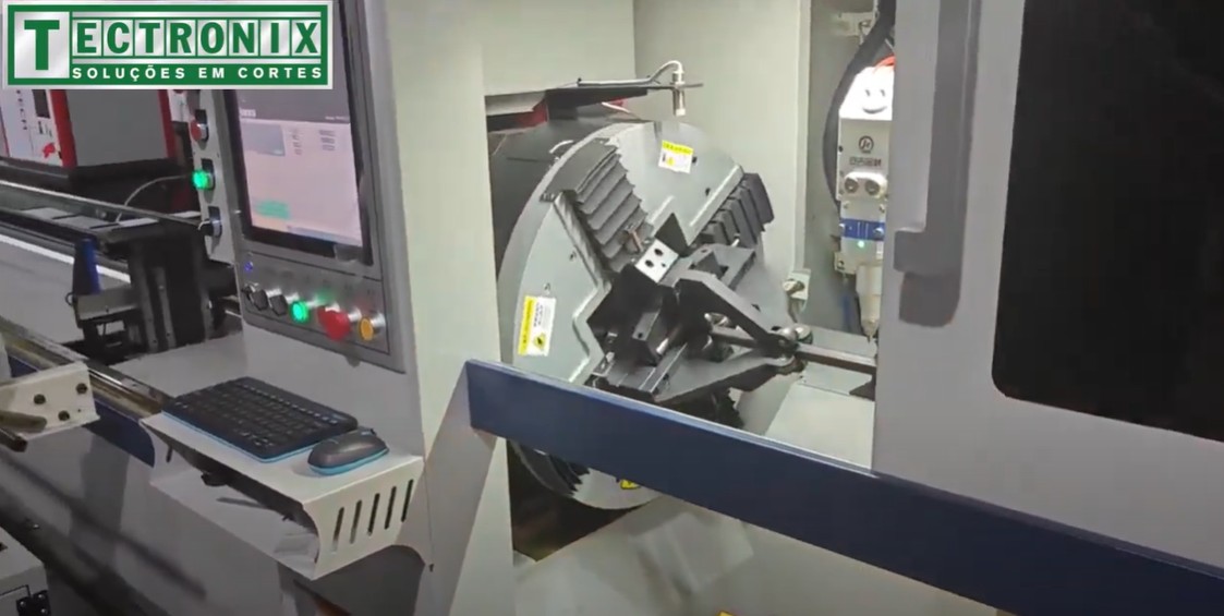 Máquina de Corte Laser de Tubos